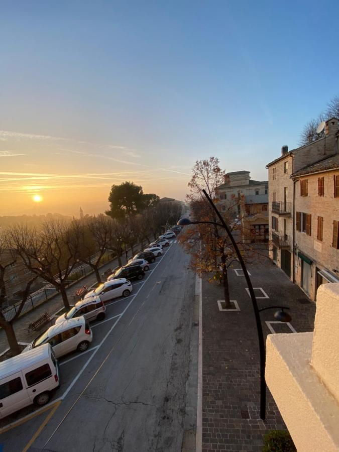 B&B Terrazza Sul Borgo Mogliano ภายนอก รูปภาพ