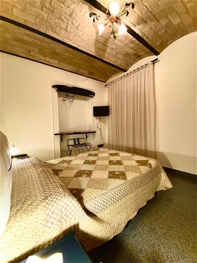 B&B Terrazza Sul Borgo Mogliano ภายนอก รูปภาพ