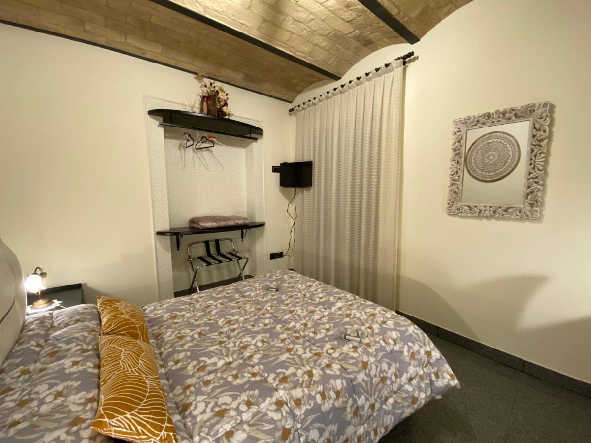 B&B Terrazza Sul Borgo Mogliano ภายนอก รูปภาพ