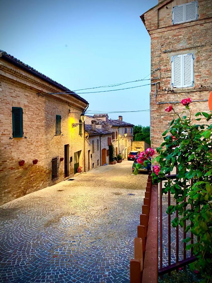 B&B Terrazza Sul Borgo Mogliano ภายนอก รูปภาพ